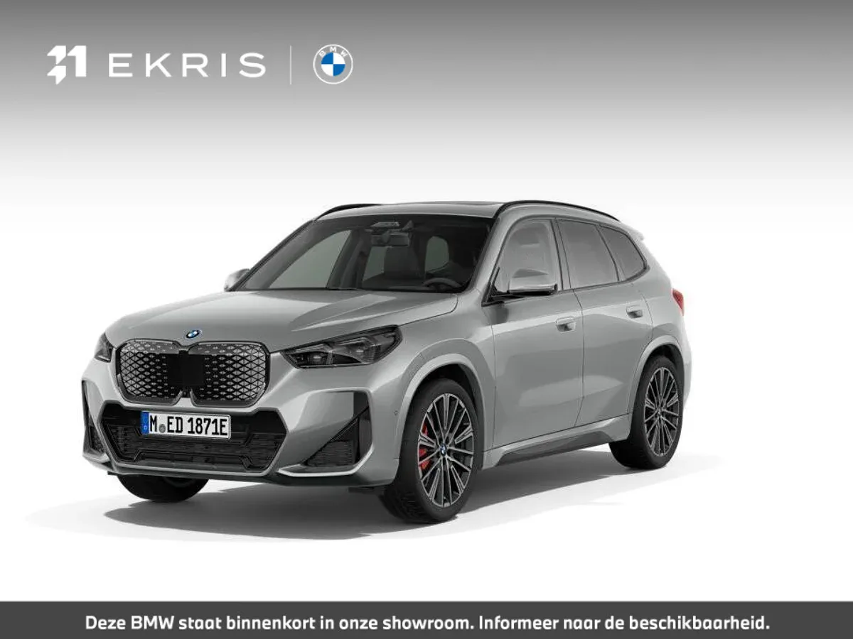 BMW iX1 (2026) — foto 1