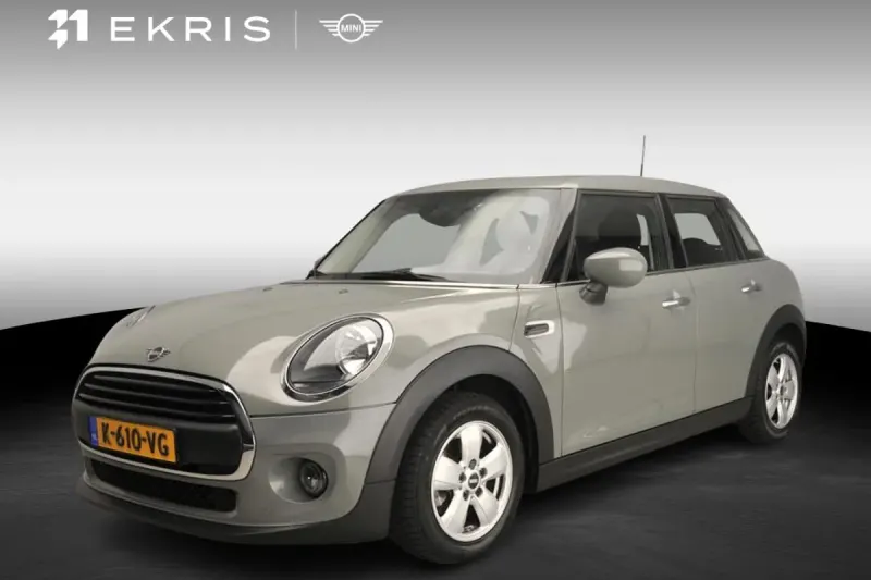 MINI One (2021)