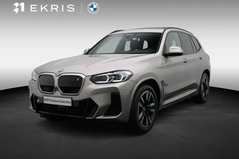 BMW iX3 (2024)