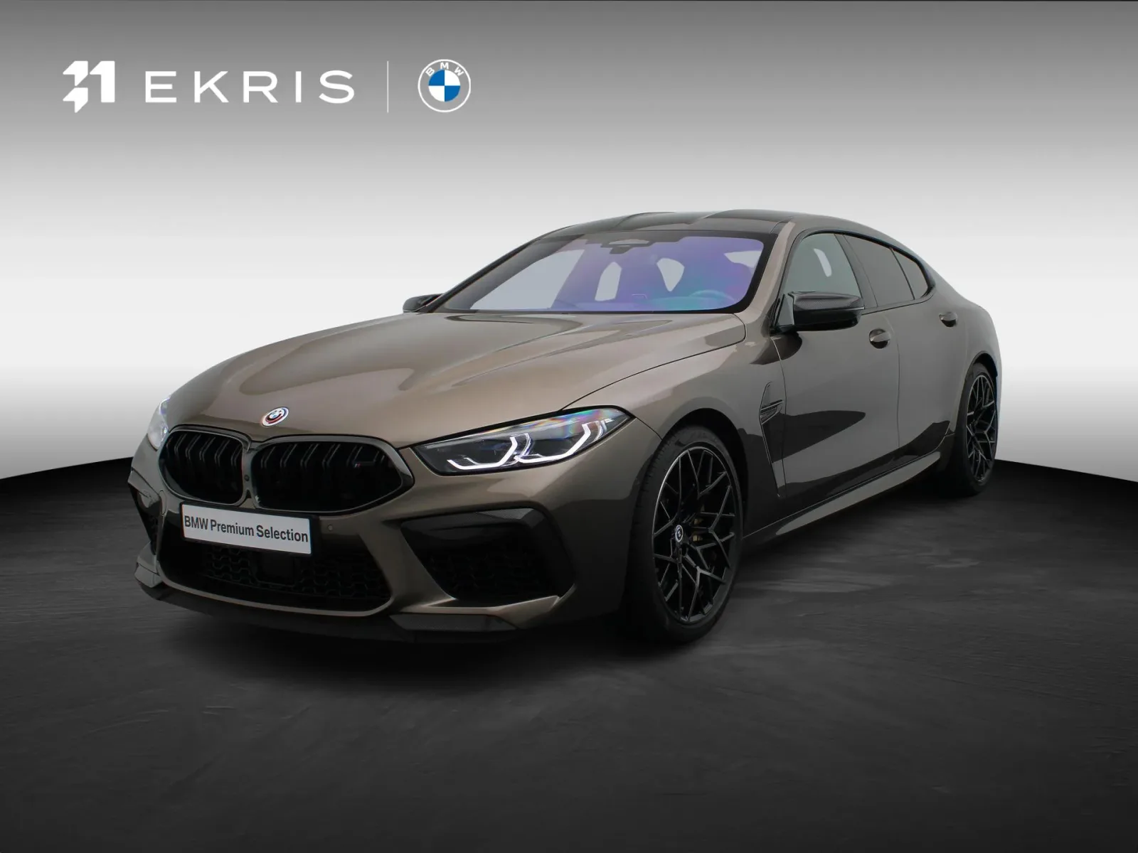 BMW M8 (2023) — foto 1