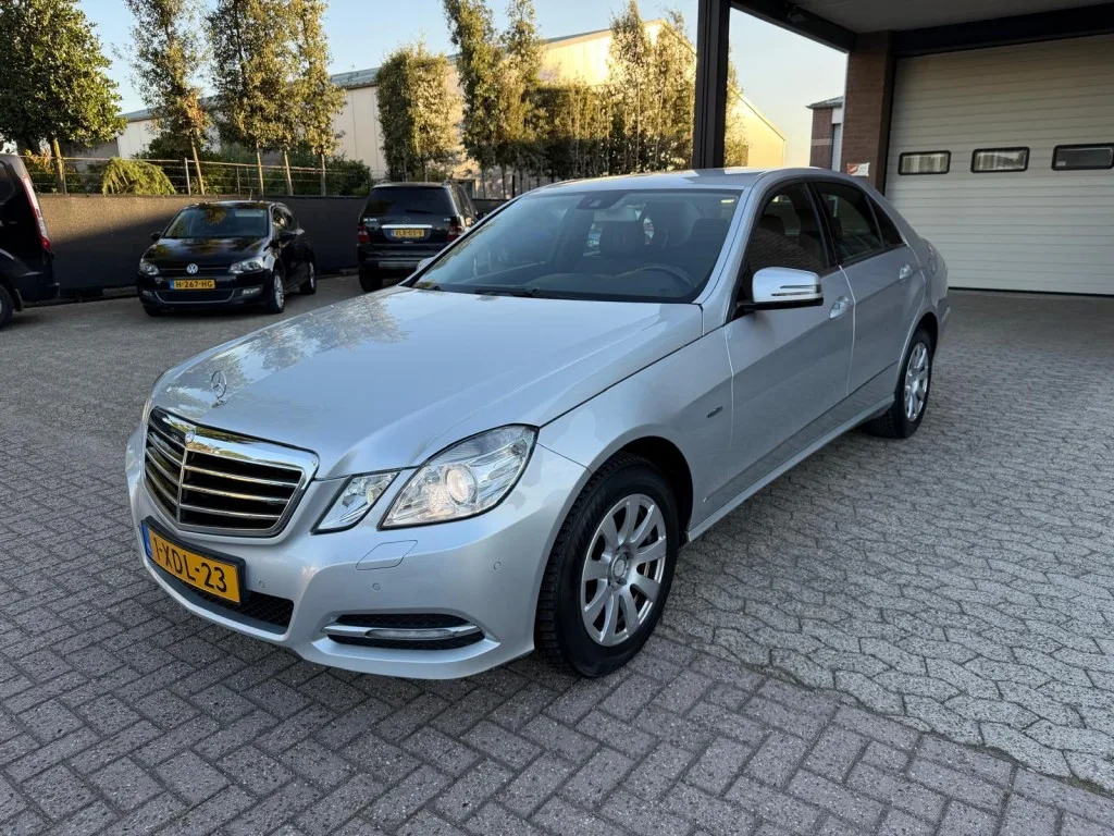 Mercedes-Benz E-Klasse (2011) — foto 1