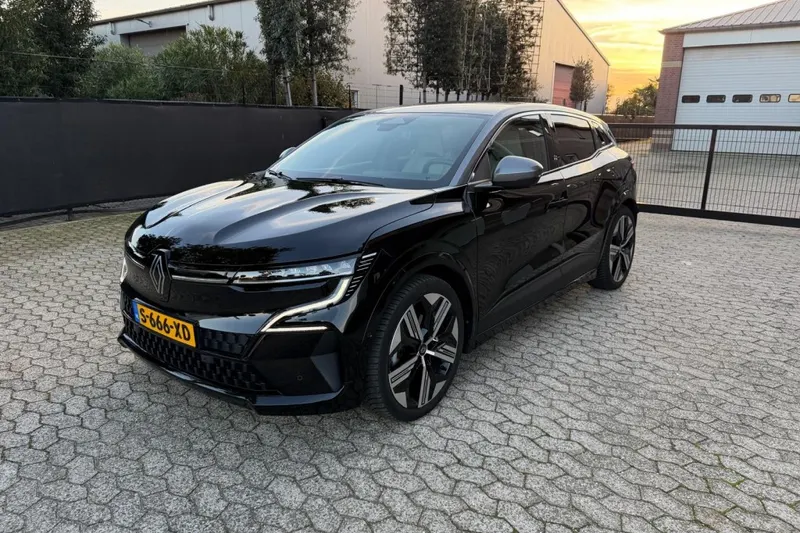 Renault Mégane E-Tech (2023)