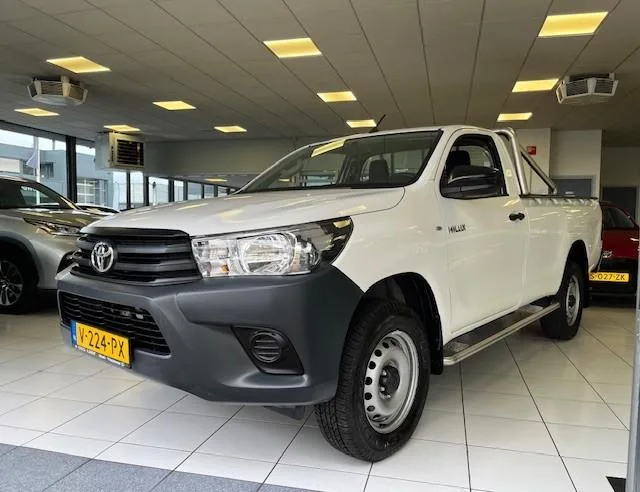 Toyota Hilux (2018) — foto 1