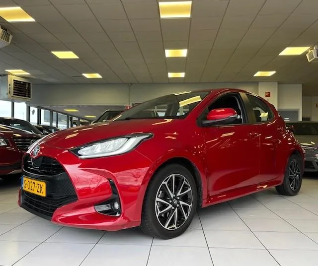 Toyota Yaris (2023) — foto 1
