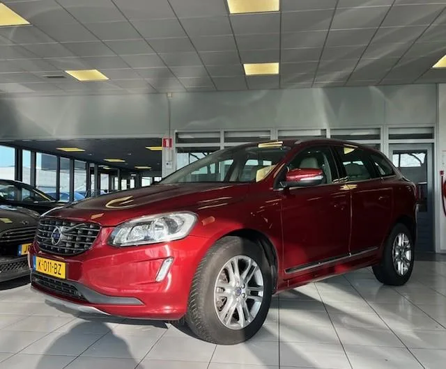 Volvo XC60 (2015) — foto 1