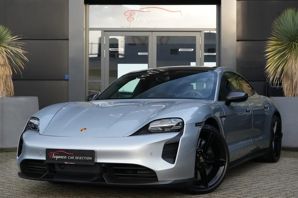 Porsche Taycan (2020) — foto 1