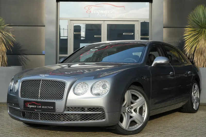Bentley Flying Spur (2015)