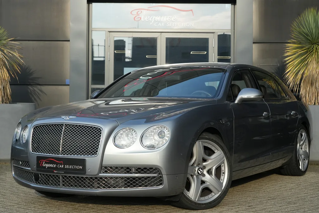 Bentley Flying Spur (2015) — foto 1
