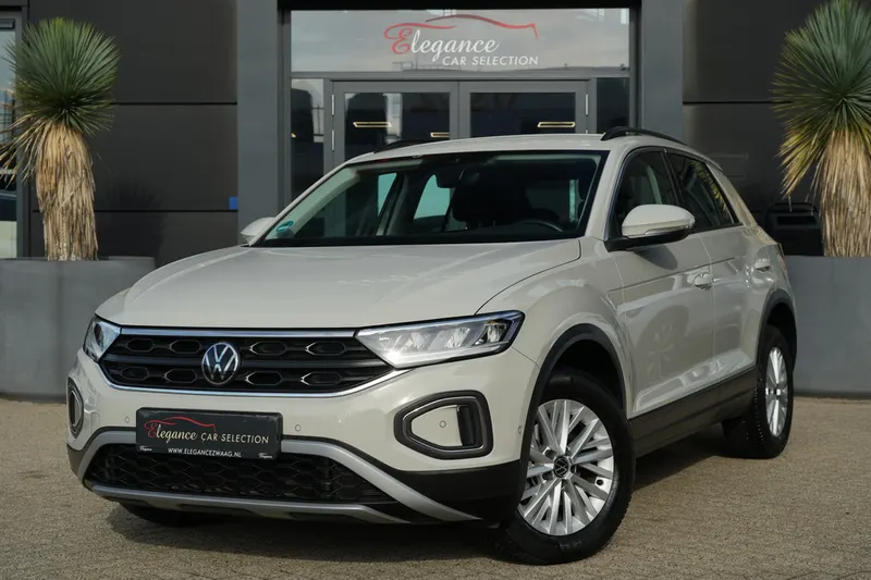 Volkswagen T-Roc (2023)
