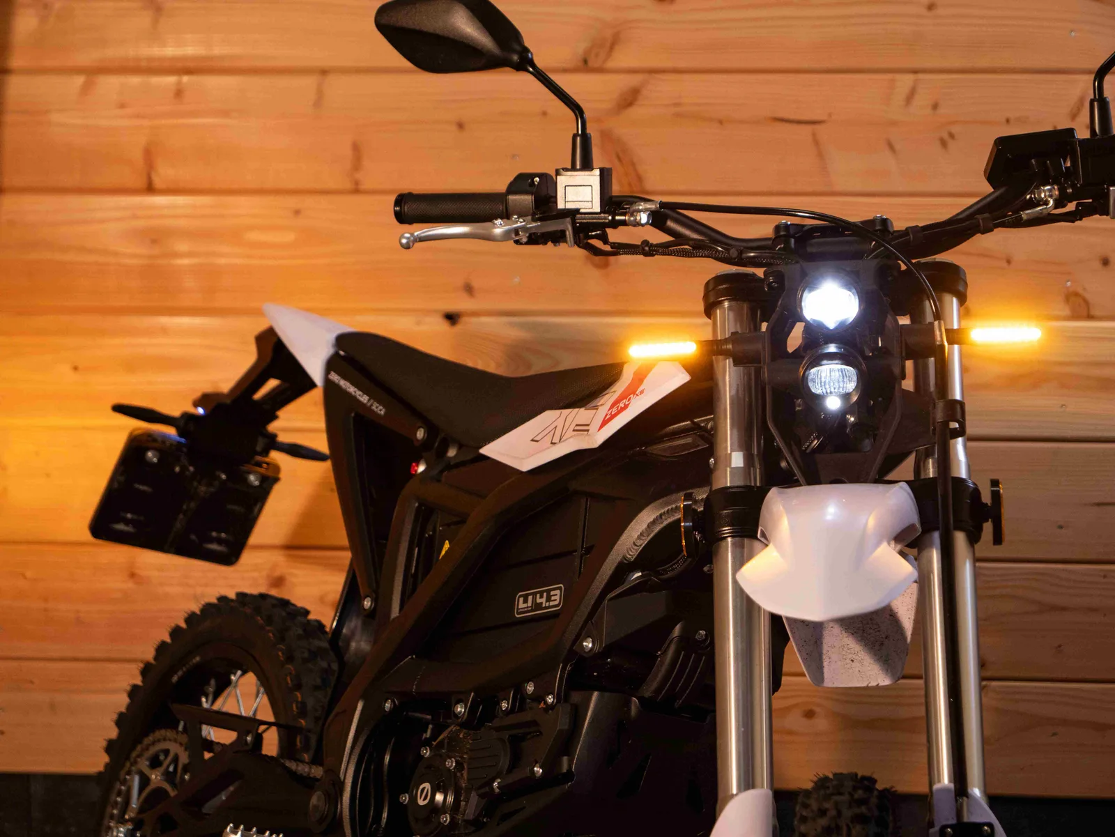 Zero XE Lichtgewicht E-enduromotor>>SNEL (2026) — foto 1