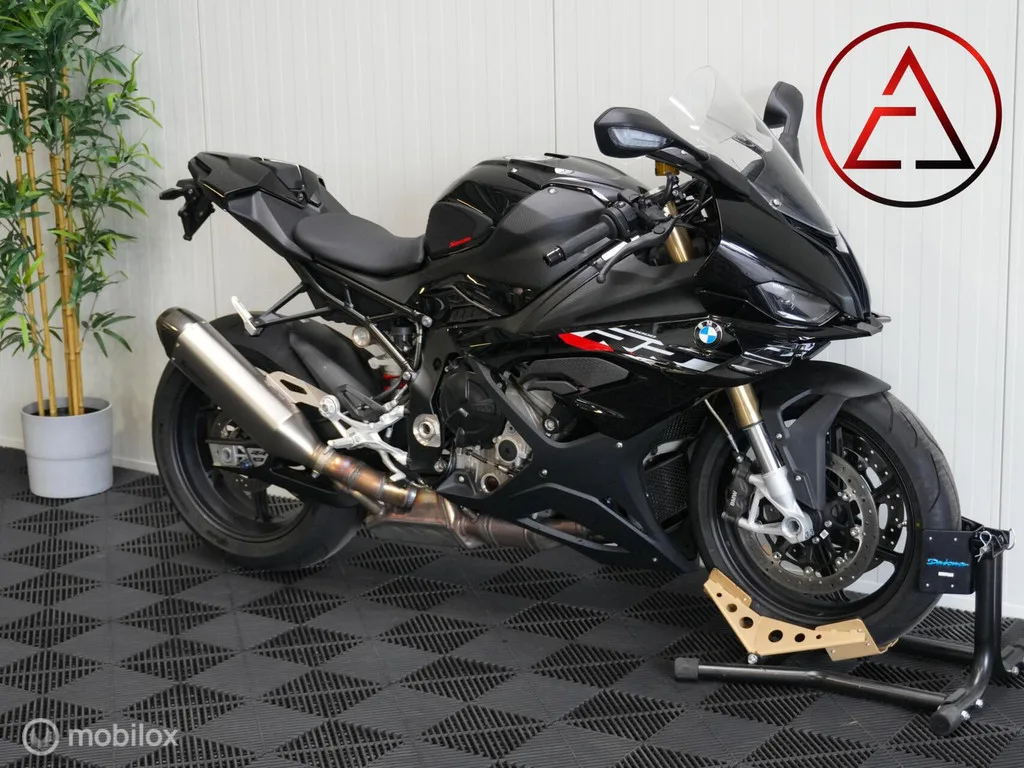 BMW S (2025) — foto 1