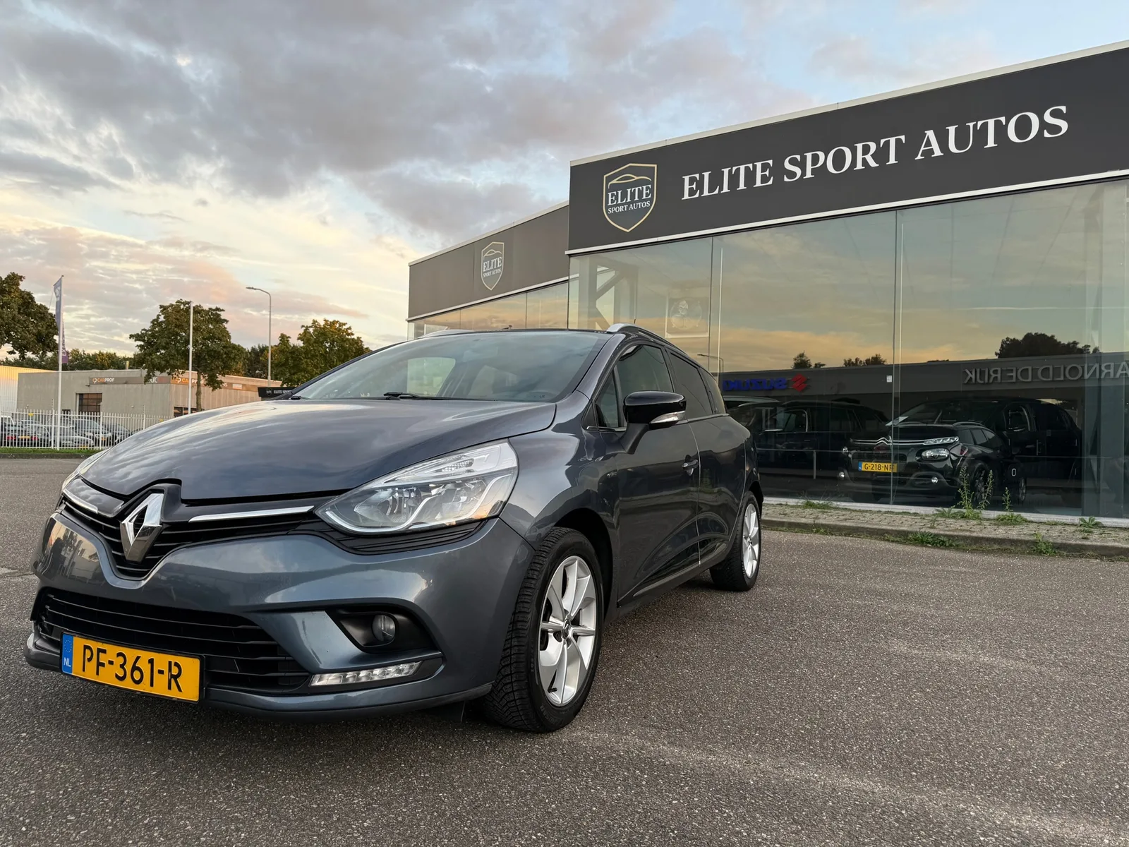 Renault Clio (2017) — foto 1