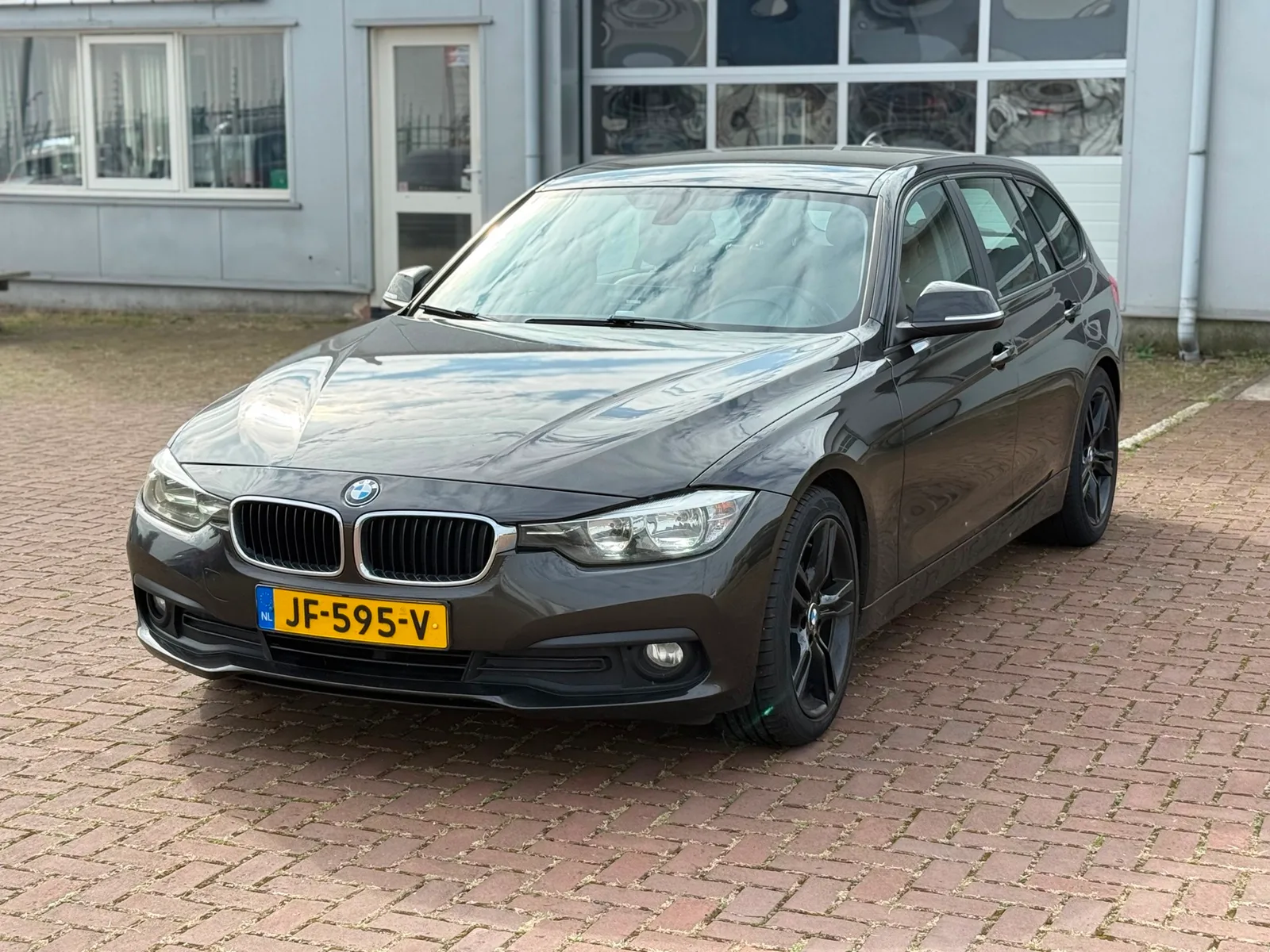 BMW 3-Serie (2016) — foto 1