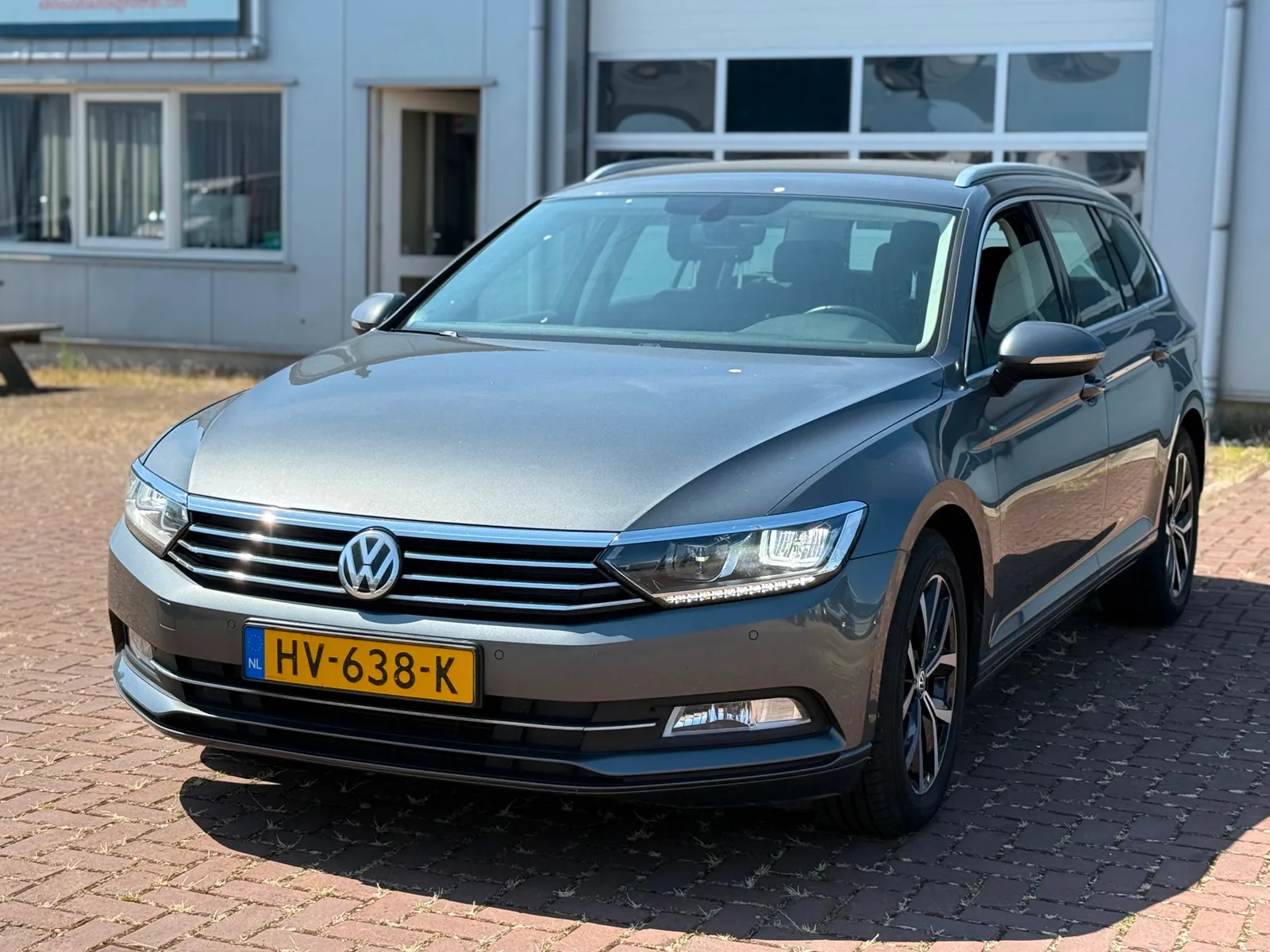 Volkswagen Passat (2016) — foto 1