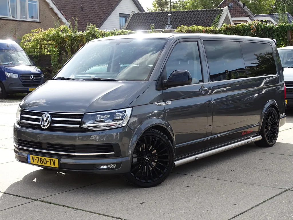 Volkswagen Transporter (2019) — foto 1