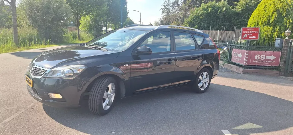 Kia Ceed (2012) — foto 1