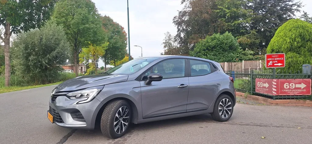 Renault Clio (2022) — foto 1