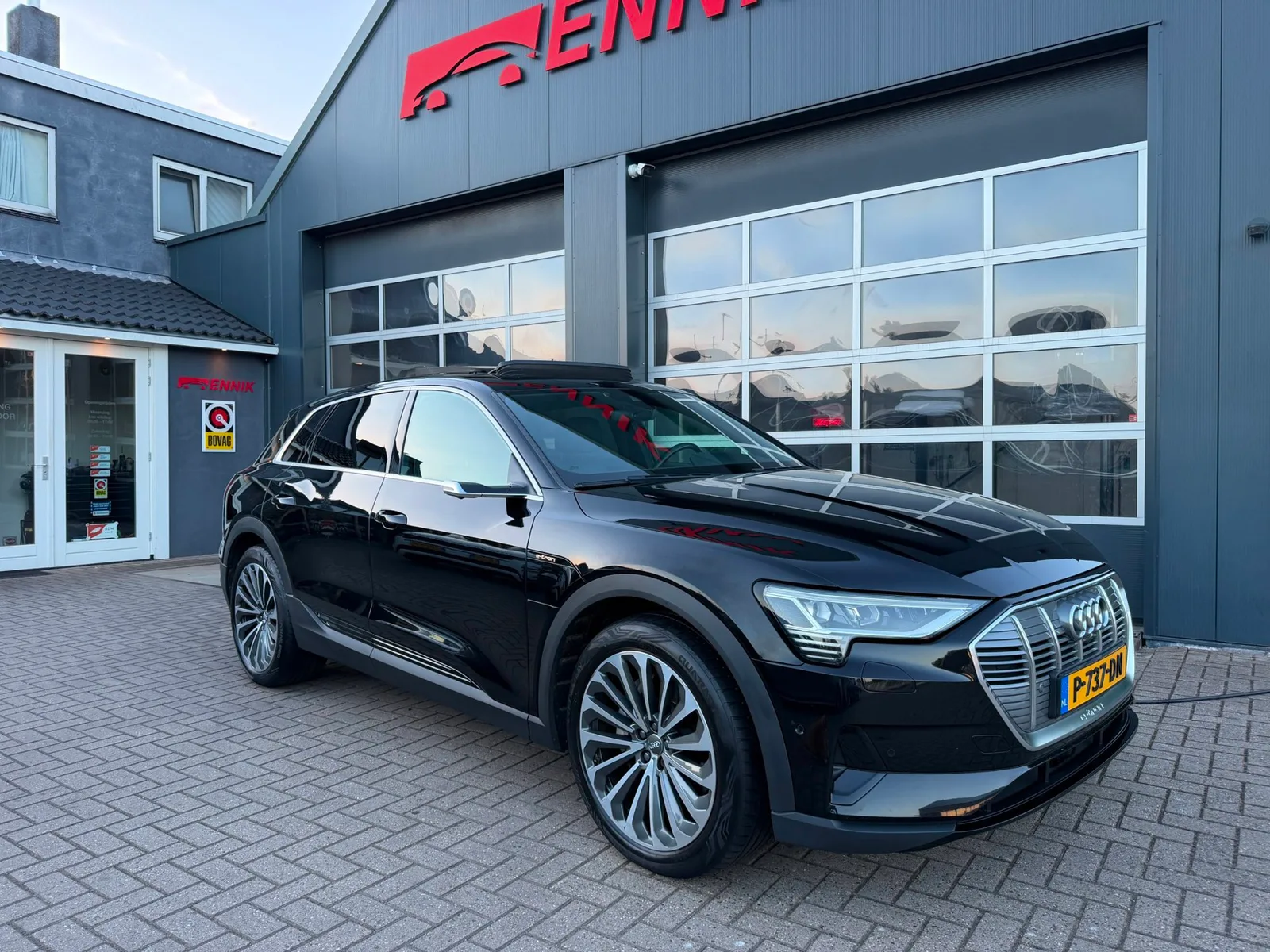 Audi e-tron (2019) — foto 1