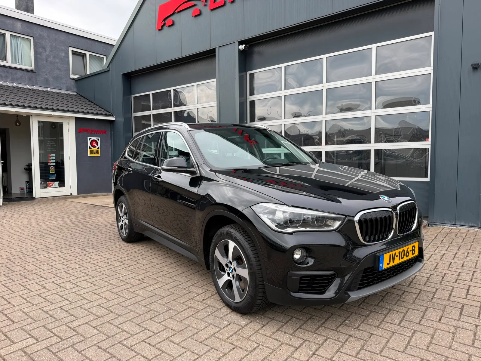 BMW X1 (2016) — foto 1