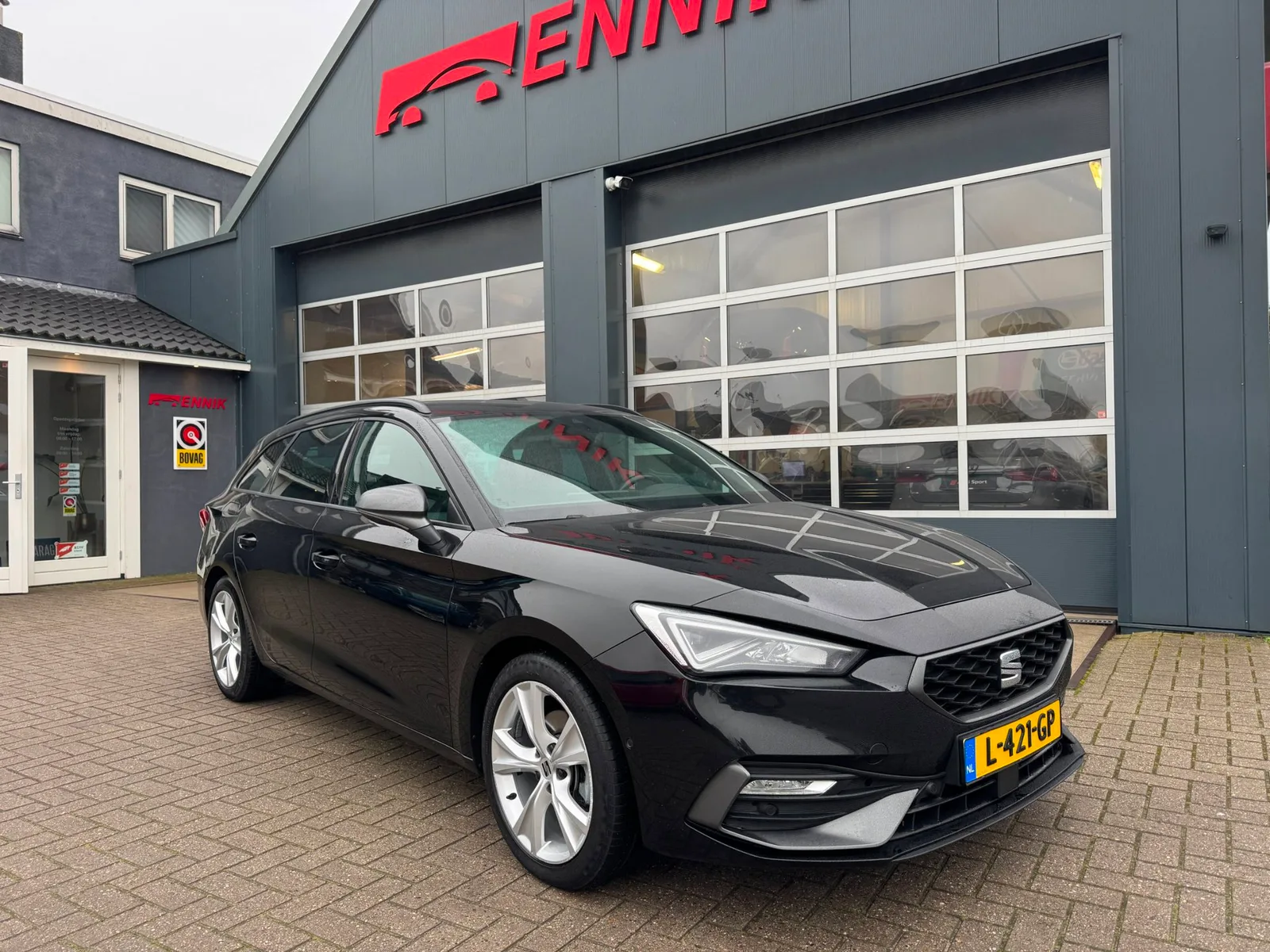 SEAT Leon Sportstourer (2021) — foto 1
