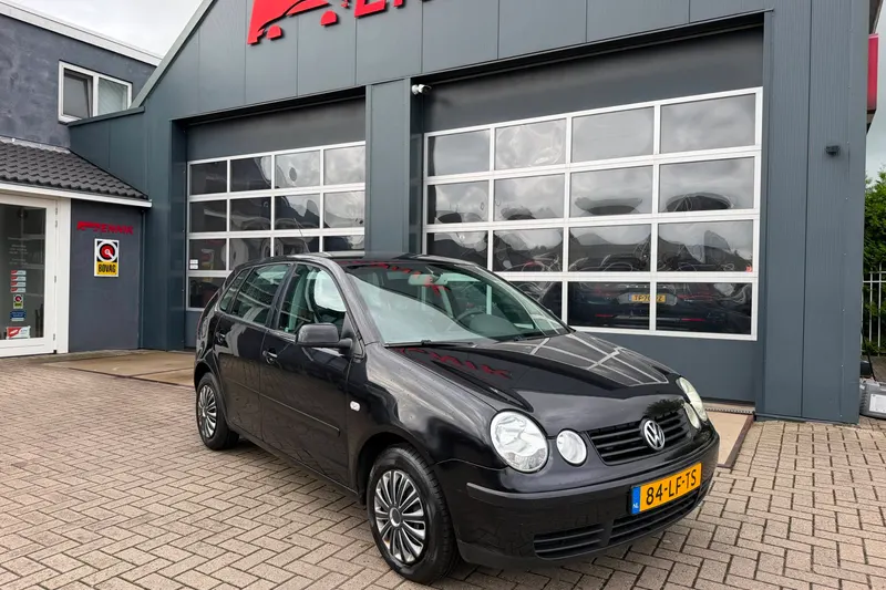 Volkswagen Polo (2002)