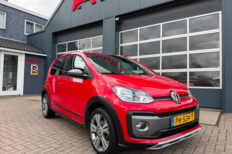Volkswagen Up! (2017)