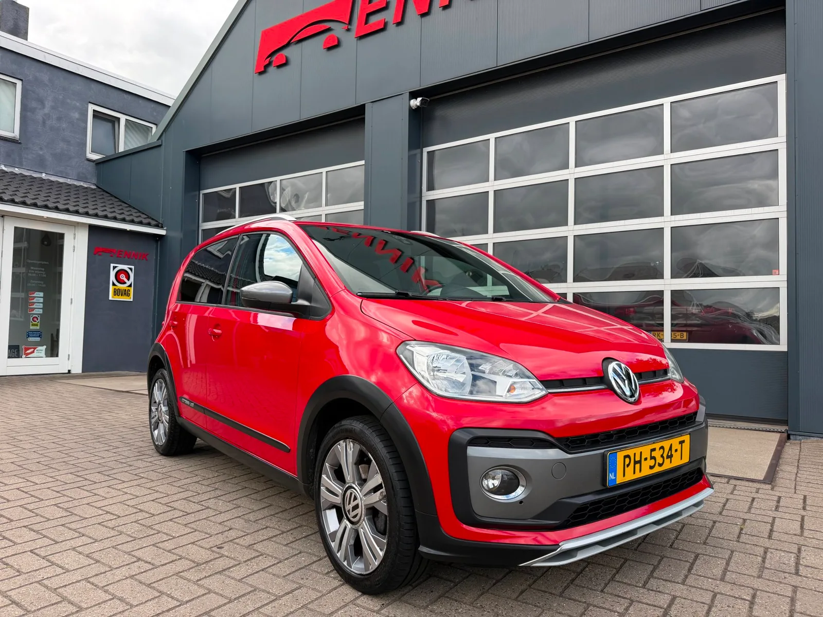 Volkswagen Up! (2017) — foto 1