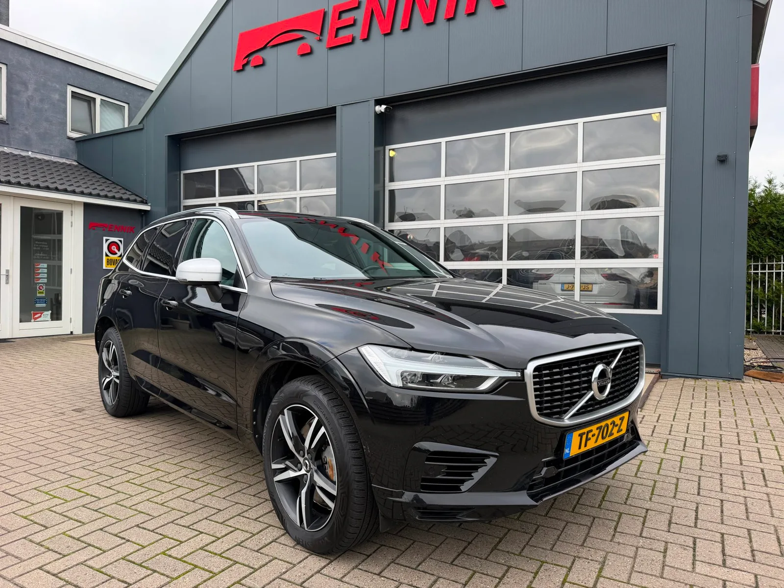 Volvo XC60 (2017) — foto 1