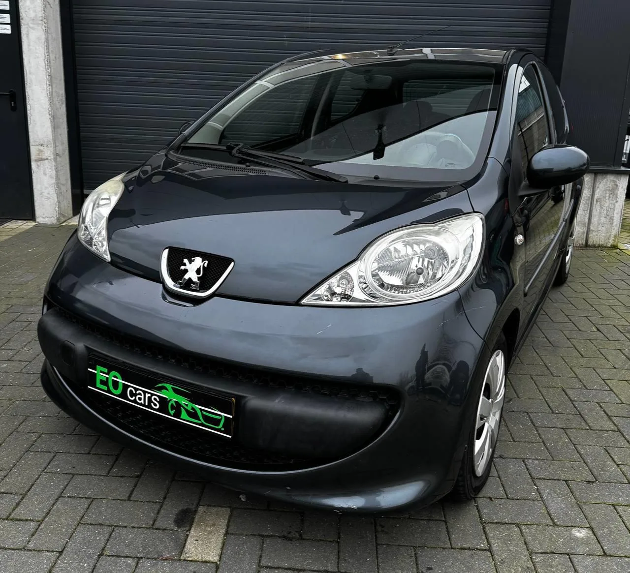 Peugeot 107 (2009) — foto 1