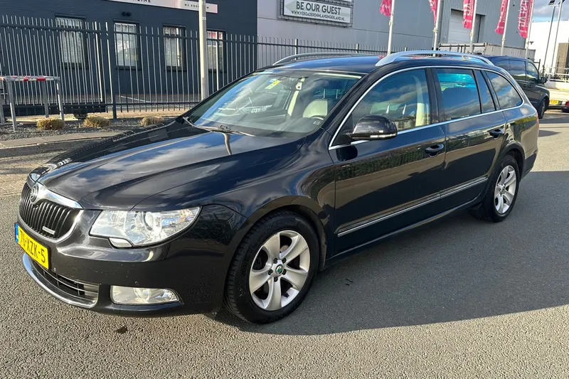 Škoda Superb (2012)