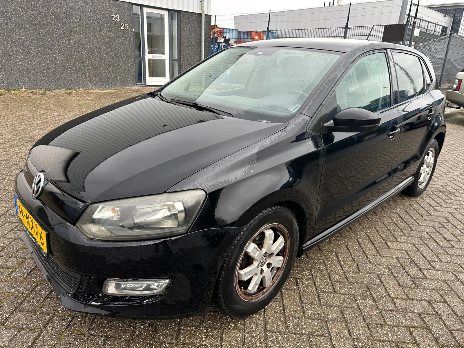 Volkswagen Polo (2011) — foto 1