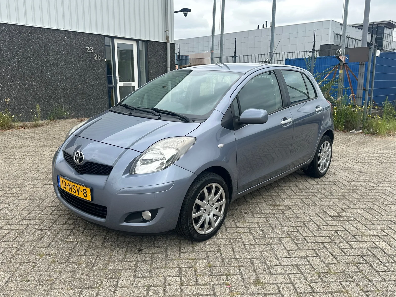 Toyota Yaris (2010) — foto 1