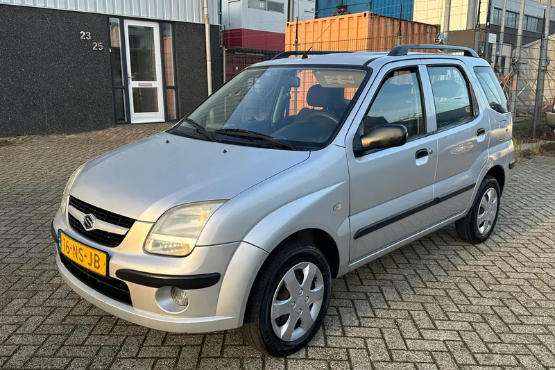 Suzuki Ignis (2004)