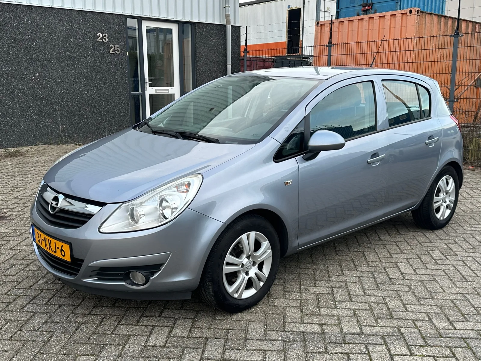 Opel Corsa (2009) — foto 1