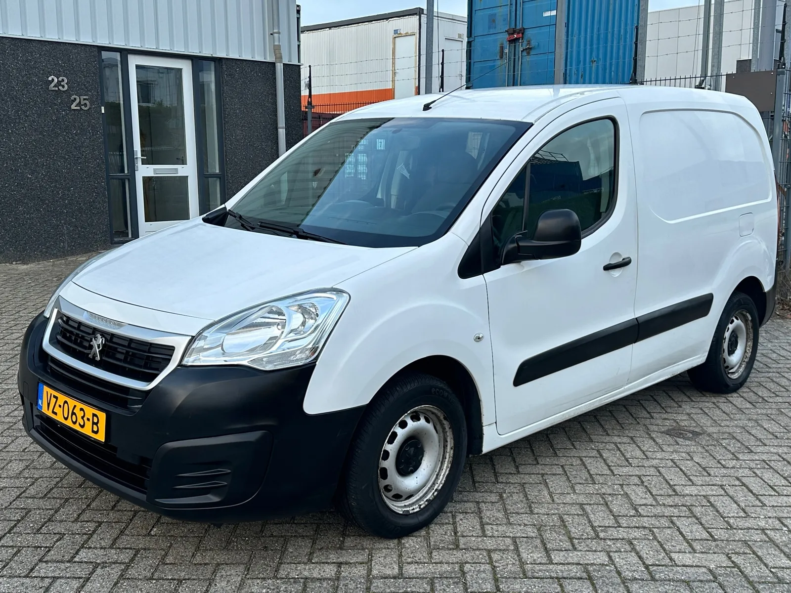 Peugeot Partner (2016) — foto 1
