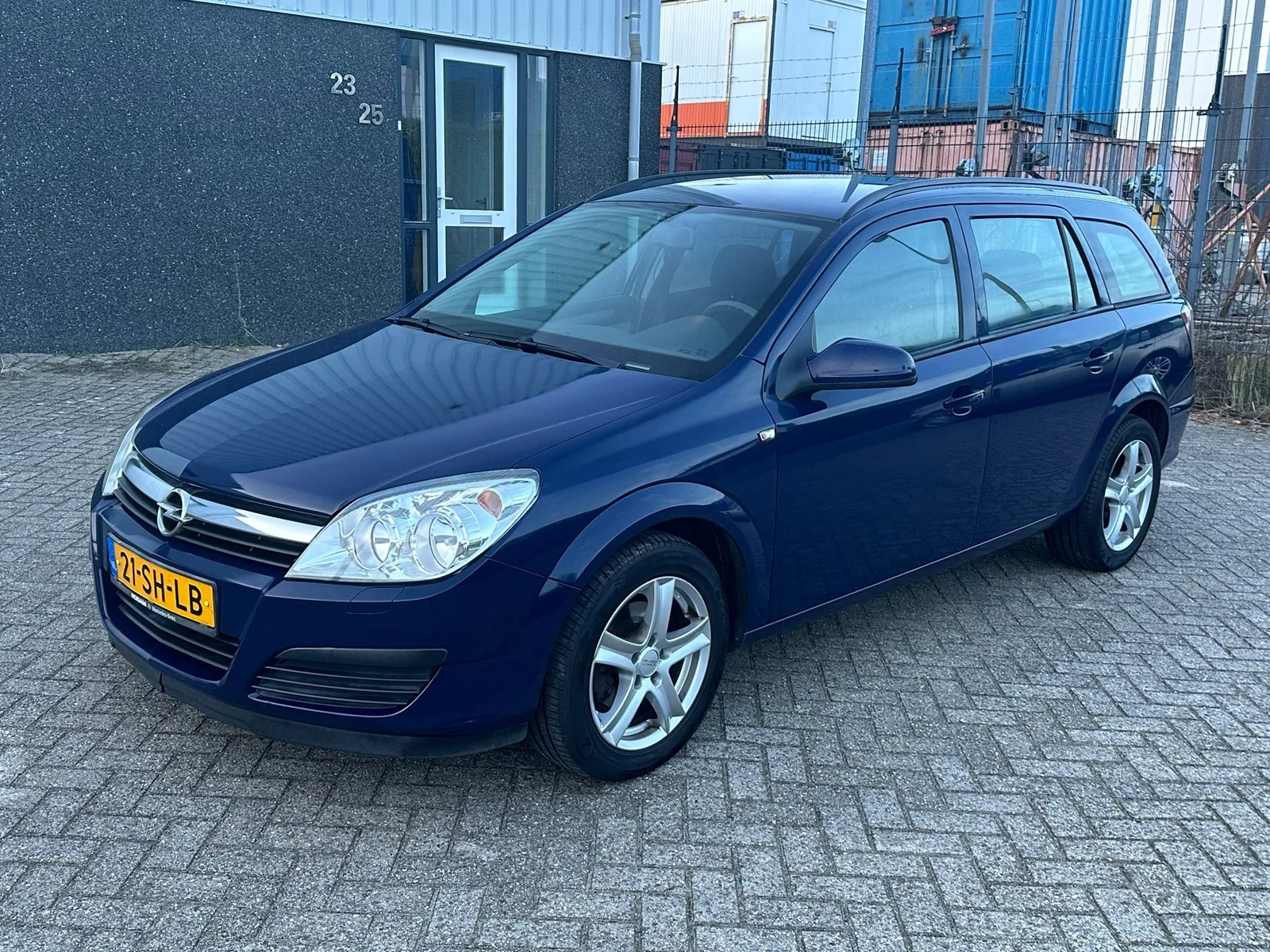 Opel Astra (2006) — foto 1