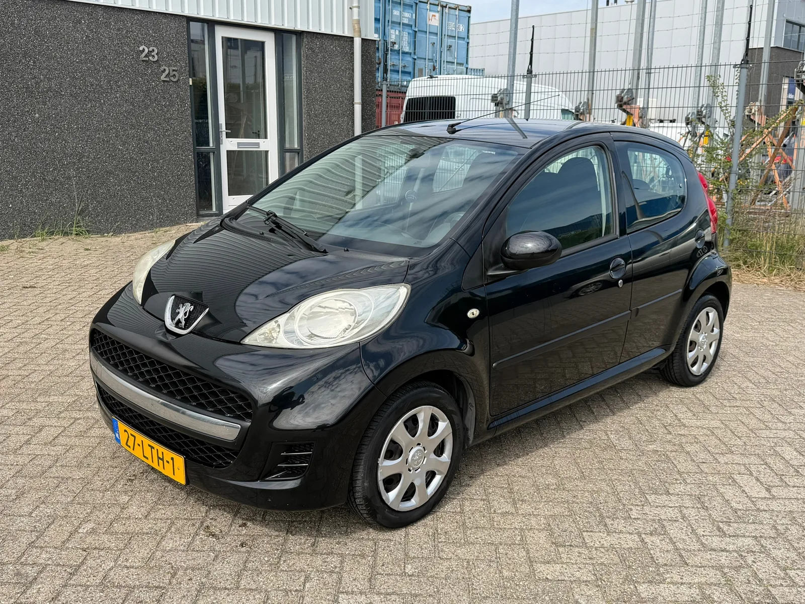 Peugeot 107 (2010) — foto 1