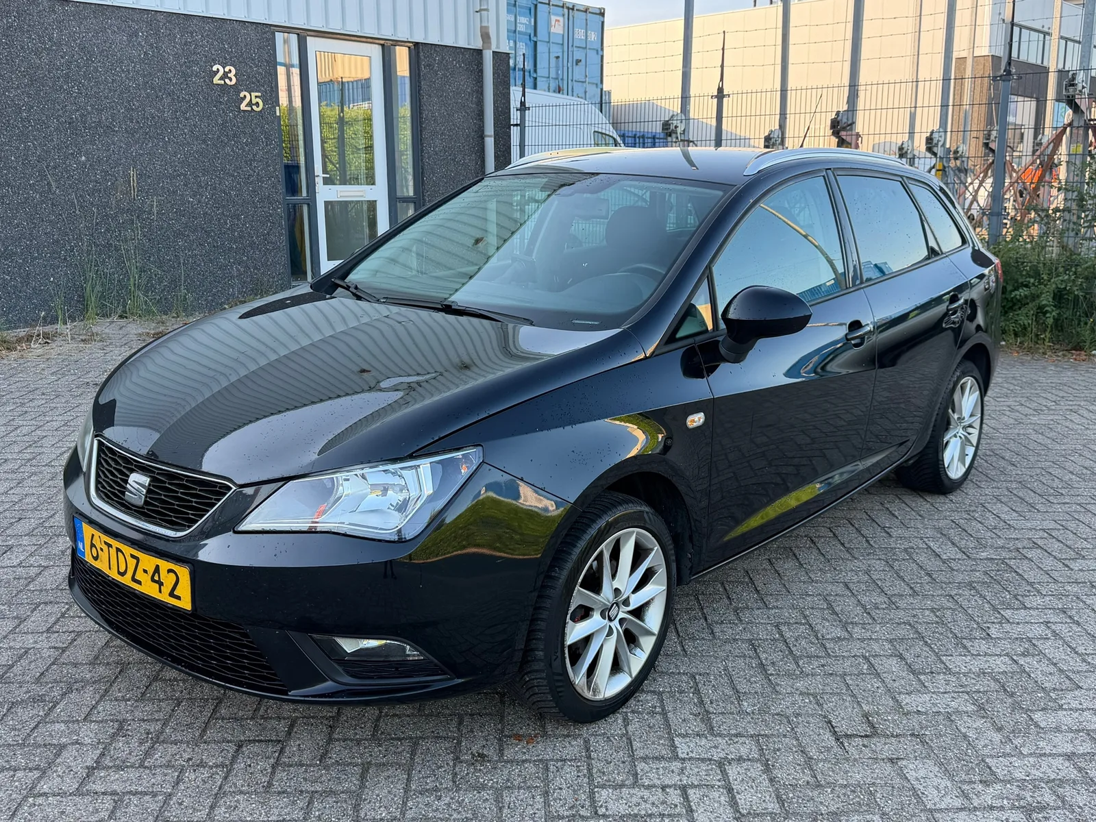 SEAT Ibiza (2014) — foto 1