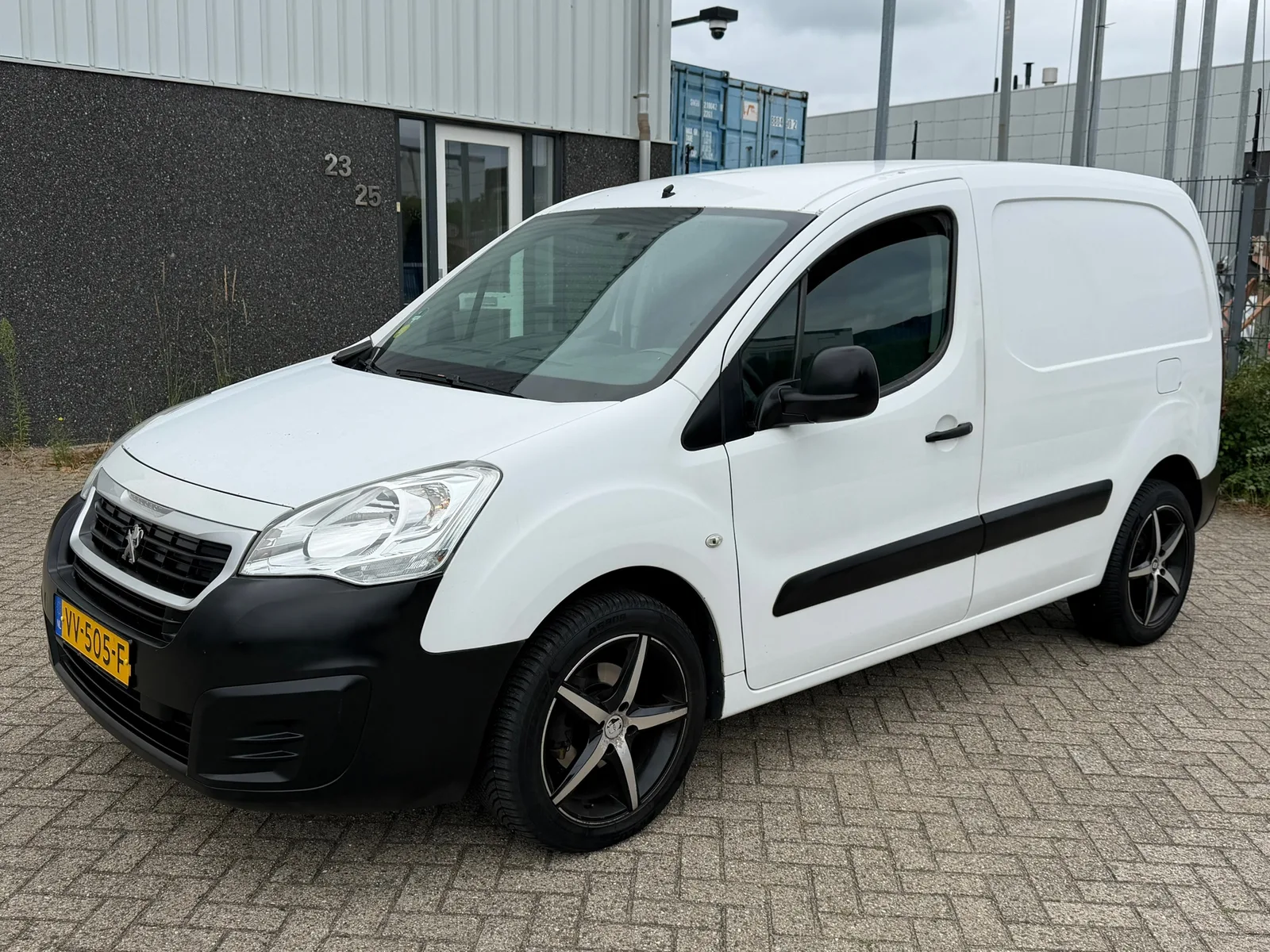 Peugeot Partner (2016) — foto 1