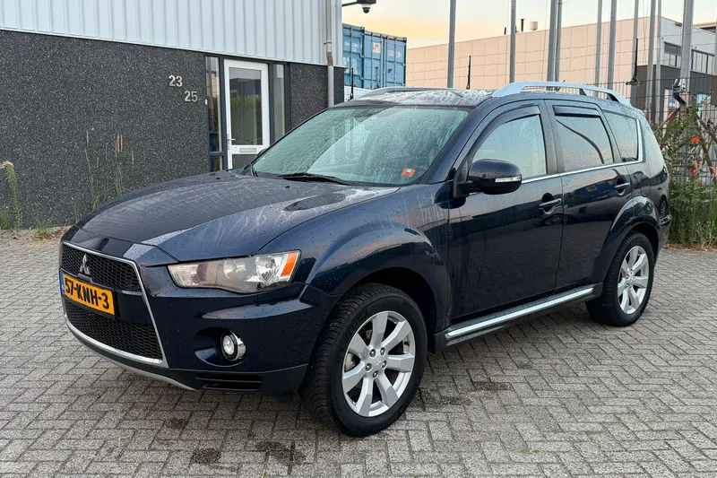 Mitsubishi Outlander (2010)