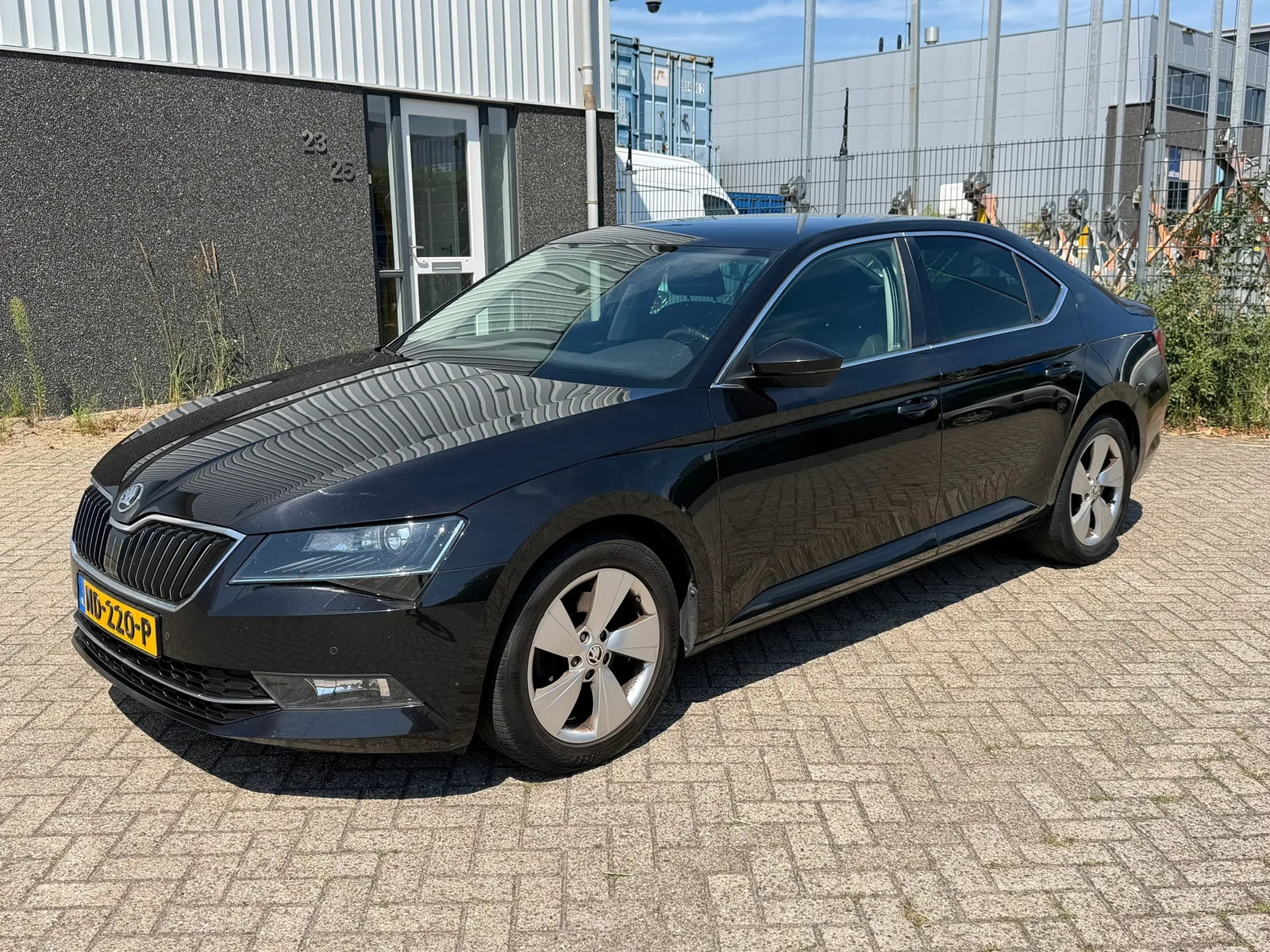 Škoda Superb (2017) — foto 1