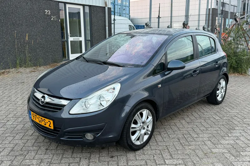 Opel Corsa (2008)
