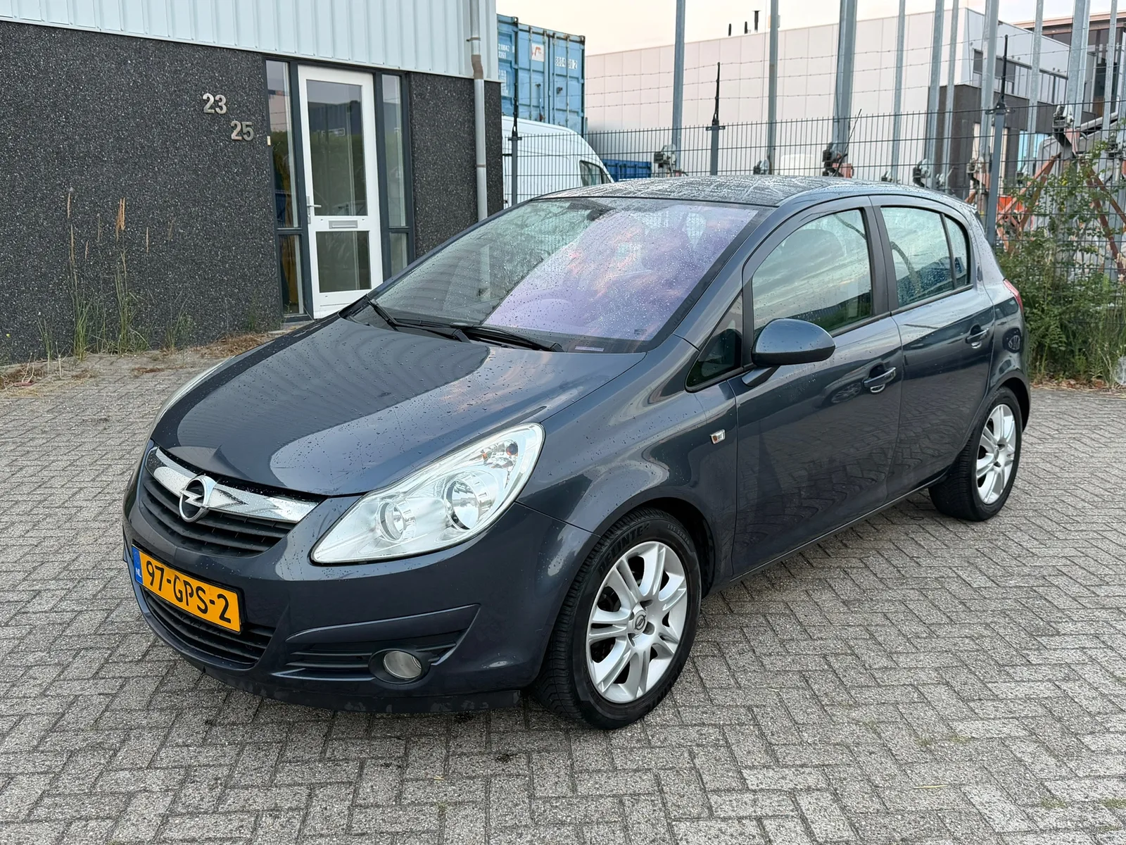 Opel Corsa (2008) — foto 1