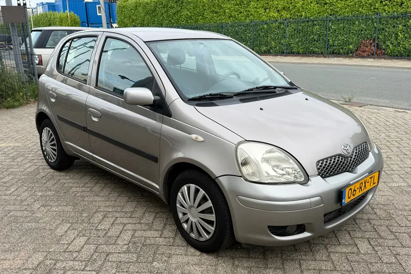 Toyota Yaris (2005)