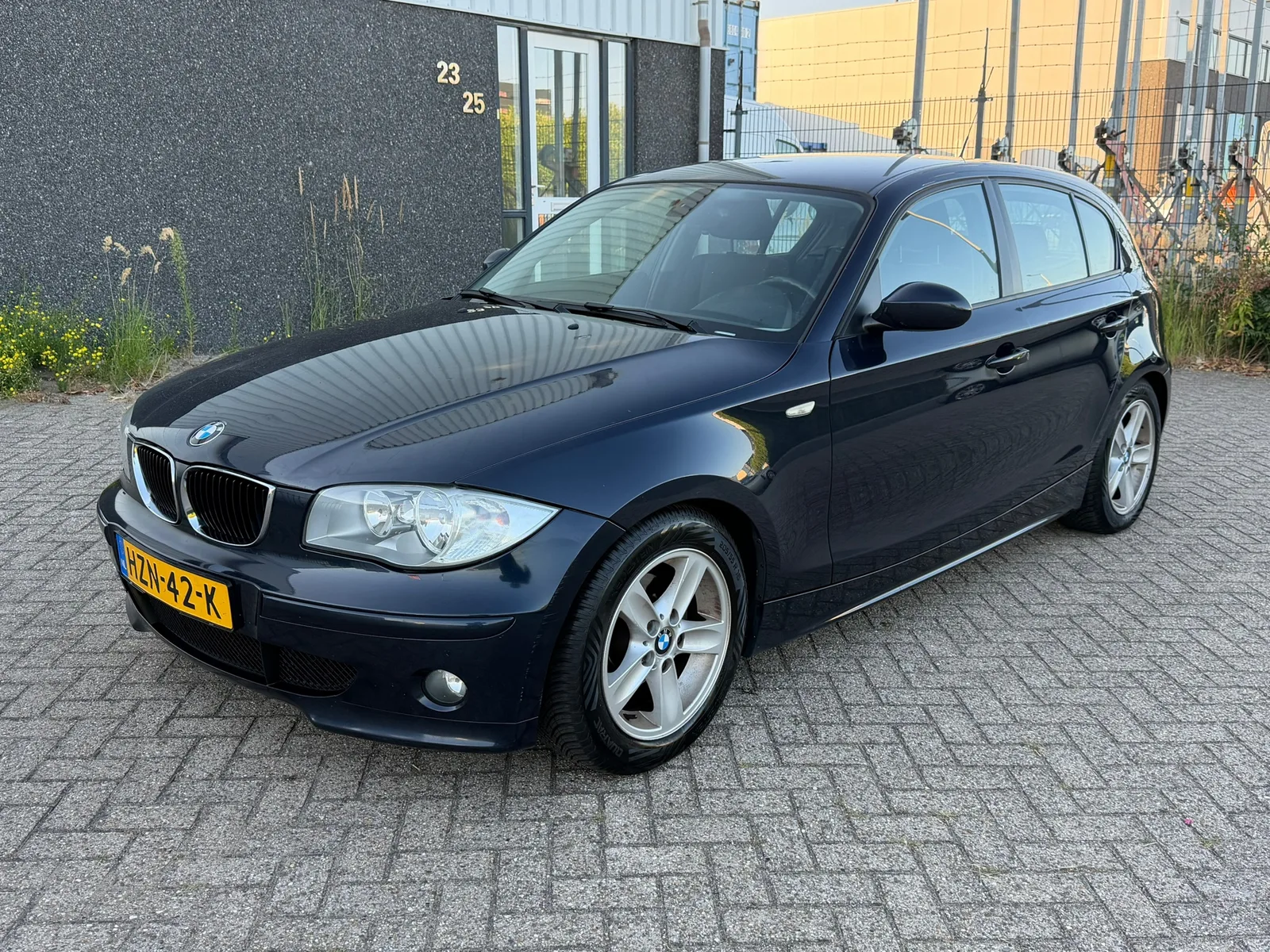 BMW 1-Serie (2006) — foto 1