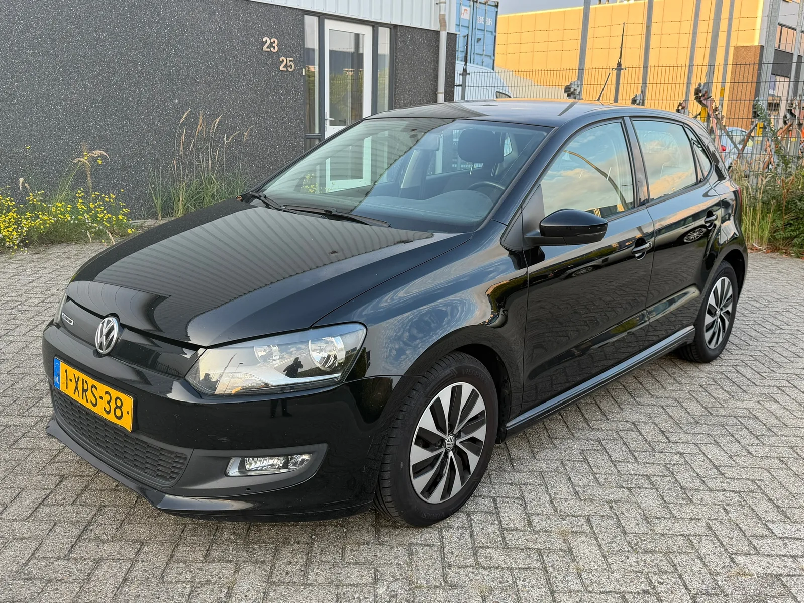 Volkswagen Polo (2014) — foto 1