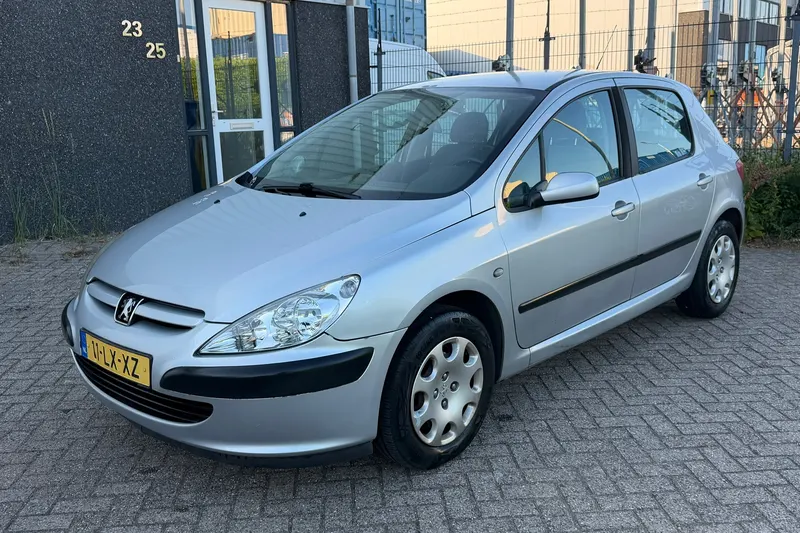 Peugeot 307 (2003)