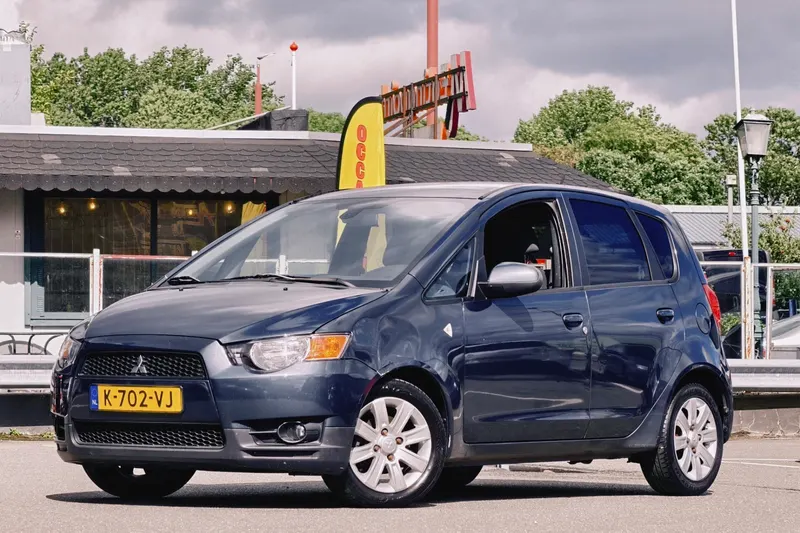 Mitsubishi Colt (2011)