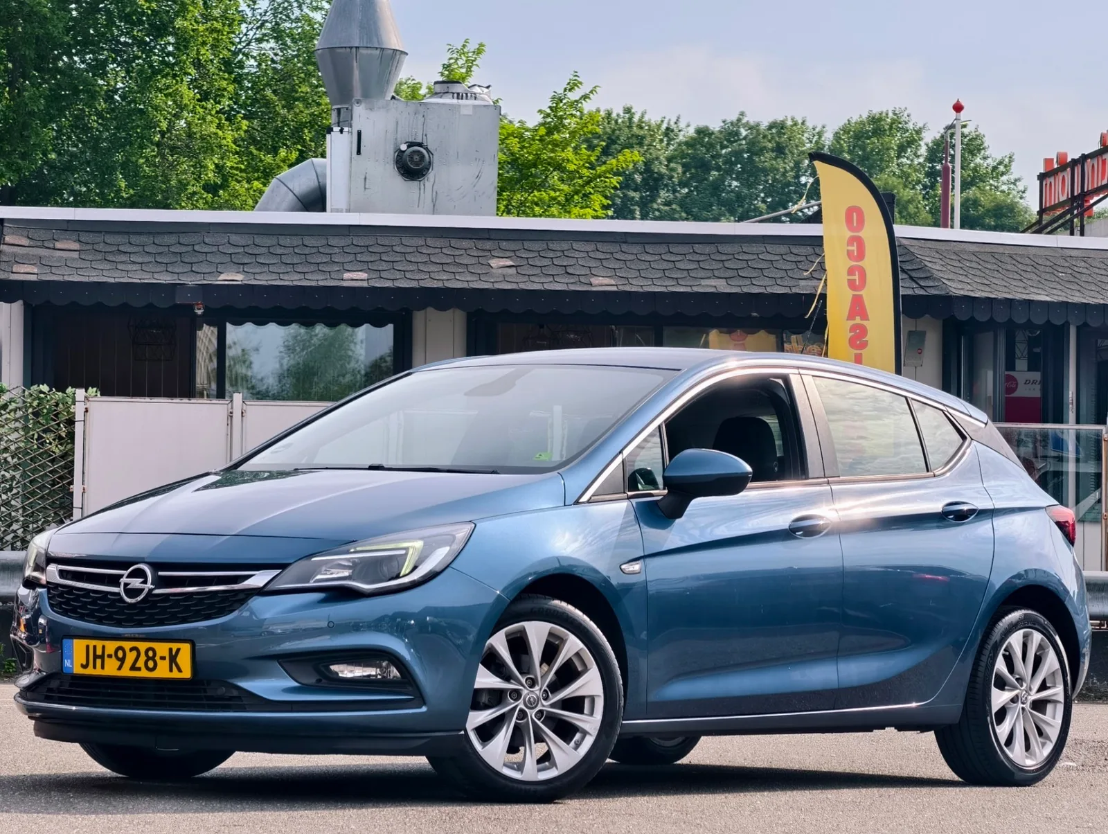 Opel Astra (2016) — foto 1