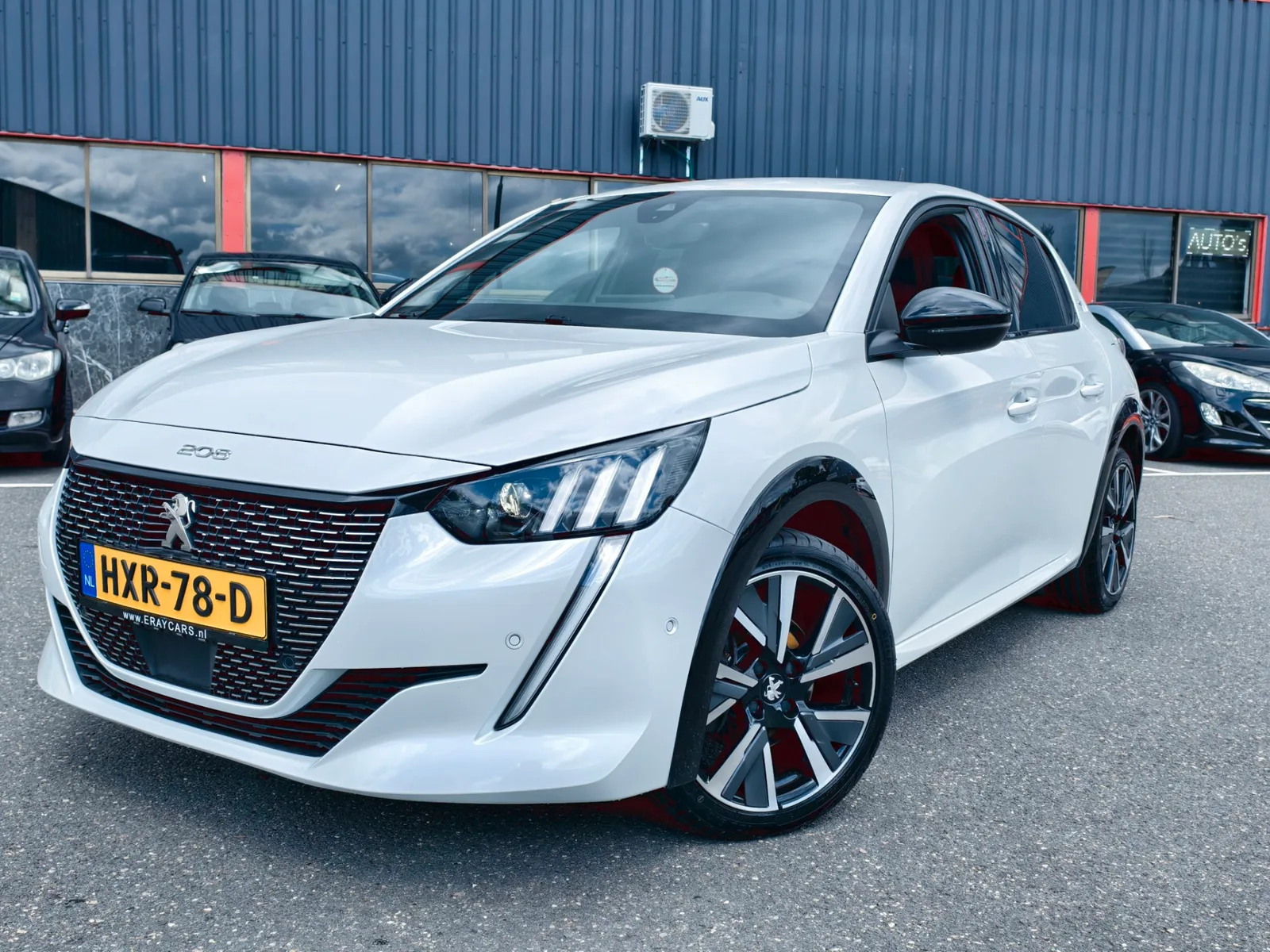 Peugeot 208 (2022) — foto 1